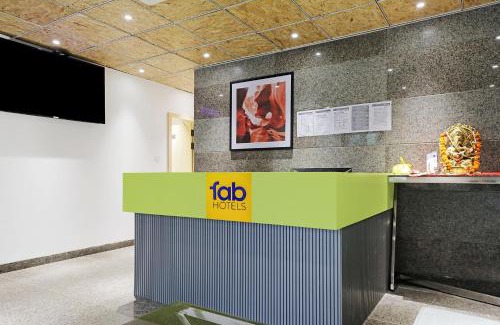 Bhopal Hotel | FabHotel Yellow Courtyard