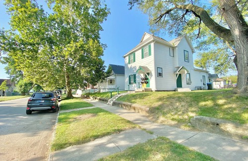 Indianapolis Apartment | Fabulous 2-bedroom apartment in Indianapolis