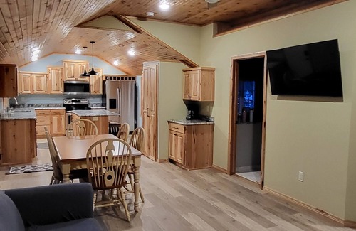 Sturgeon Bay House | Fabulous 2-bedroom house with WiFi in Sturgeon Bay
