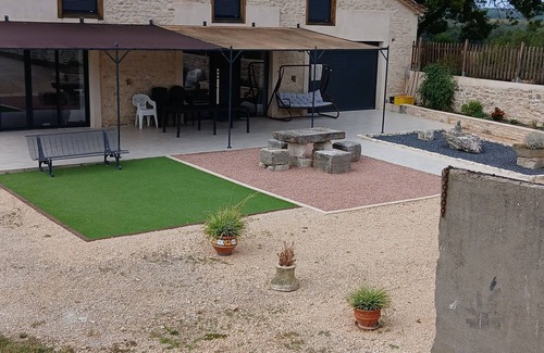 Montpezat-de-Quercy House | Fabulous 6-bedroom barn in Montpezat-de-Quercy with stunning views