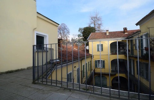 Biella Apartment | Fabulous apartment at the entrance to the ancient village of Piazzo