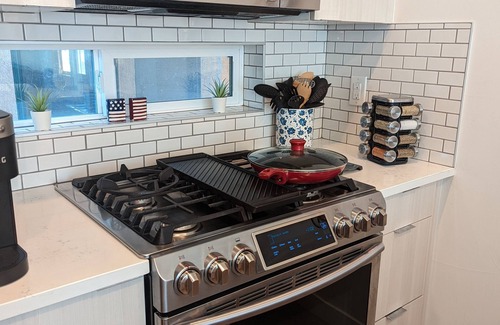 Sunnyside House | Fabulous Denver Townhome!