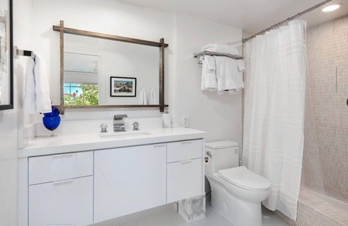 Old Las Palmas Condo | Fabulous Downtown Location!