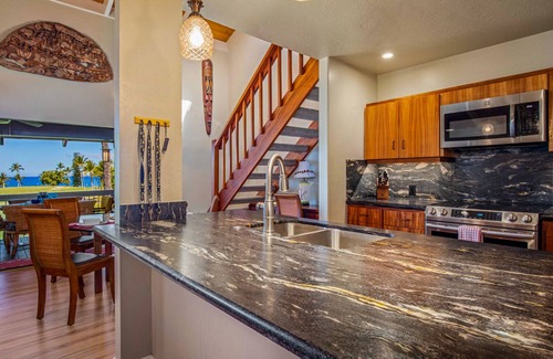 Keauhou Condo | Fabulous Kona oceanfront 6 bedrooms for 12!