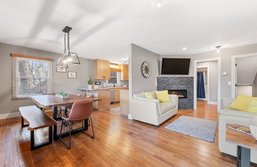 Lake Junaluska House | Fabulous lake view abode with five bedrooms and balcony - pool & tennis access