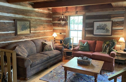 Baileys Harbor Cabin | Fabulous Log Cabin on Kangaroo Lake in Door County, Wisconsin