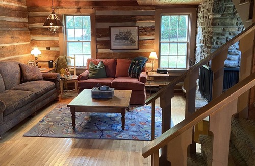 Baileys Harbor Cabin | Fabulous Log Cabin on Kangaroo Lake in Door County, Wisconsin