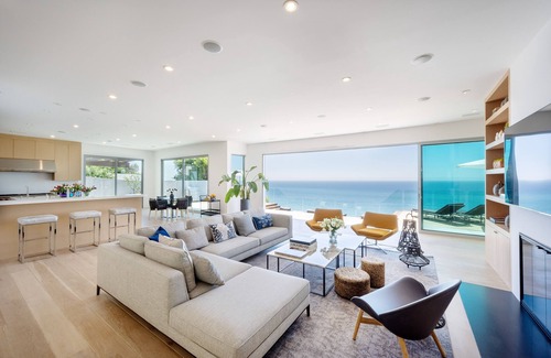 Western Malibu Villa | Fabulous oceanfront villa in Malibu on a private beach