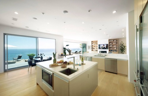 Western Malibu Villa | Fabulous oceanfront villa in Malibu on a private beach