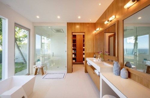 Western Malibu Villa | Fabulous oceanfront villa in Malibu on a private beach