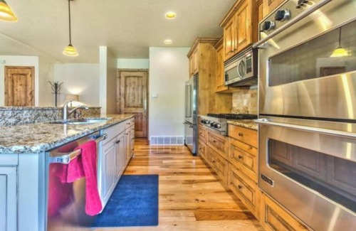 Park City House | Fabulous Pet-Friendly Home near Deer Valley East Gondola