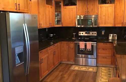 West Yellowstone Cabin | FABULOUS Remodel with Private Hot Tub, & more! Ten minutes to Yellowstone NP!