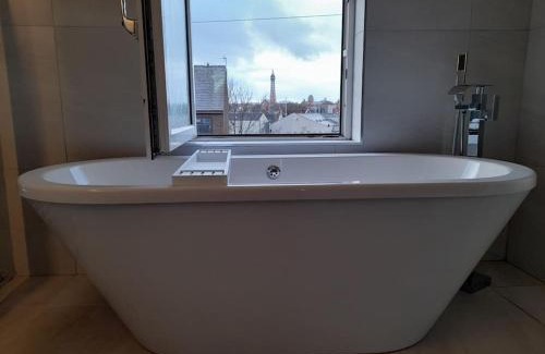 Blackpool House | Fabulous terrace cottage