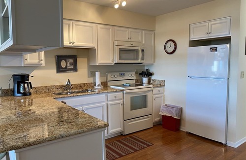 Port Clinton Condo | Fabulous two bedroom loft with lake view. Pool opens Mothers Day weekend