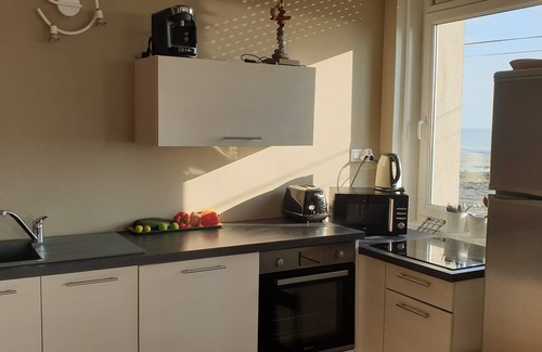 Ambleteuse Apartment | facing the sea, EXCEPTIONAL VIEW. Stand app version 4 or 7 p