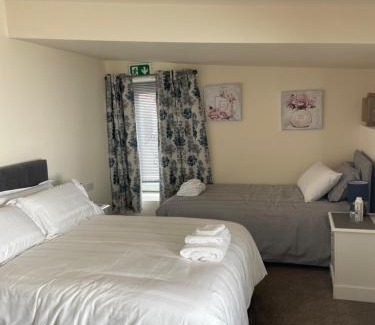 Oughterard House | Fahertys bar rooms