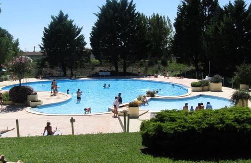 Montpezat-de-Quercy Villa | Faillal Campsite*** - Premium Cottage 6 people