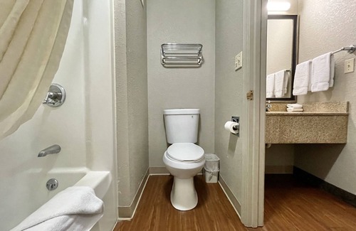 Fort Wayne Hotel | FairBridge Inn & Suites Fort Wayne