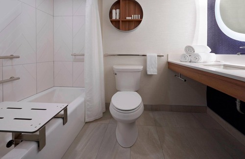 Ville-Marie Hotel | Fairfield by Marriott Montreal Downtown