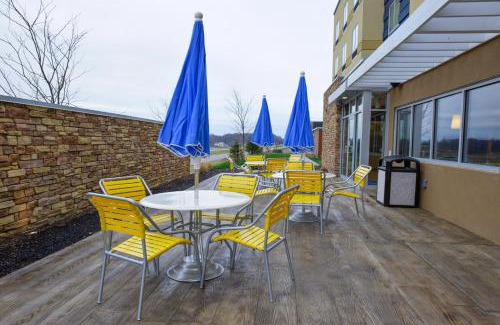 North Industry Hotel | Fairfield Inn and Suites Canton South