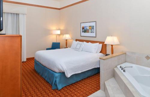 Elk Grove Hotel | Fairfield Inn and Suites by Marriott Elk Grove