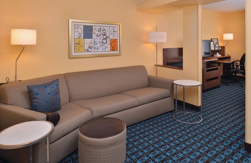 Jeffersonville Hotel | Fairfield Inn By Marriott Louisville North