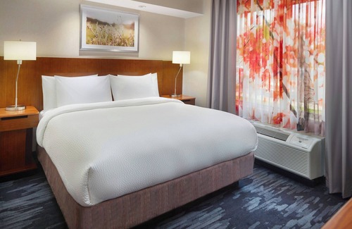 North Charleston Hotel | Fairfield Inn & Suites Charleston North/University Area