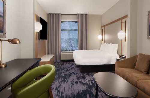 South Charleston Hotel | Fairfield Inn & Suites by Marriott Charleston