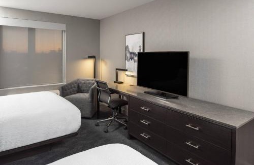 Chelsea Hotel | Fairfield Inn & Suites by Marriott Boston Logan Airport/Chelsea