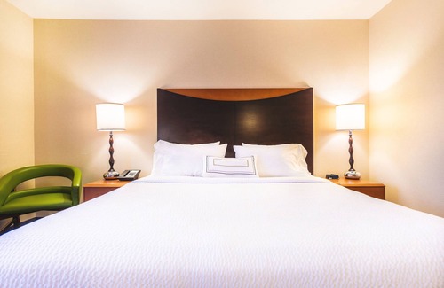 Redding Hotel | Fairfield Inn & Suites by Marriott Redding