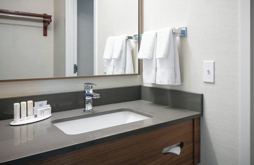 Tulsa Hotel | Fairfield Inn & Suites by Marriott Tulsa Central