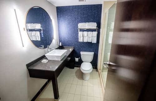 Strabane Hotel | Fairfield Inn & Suites by Marriott Washington Casino Area