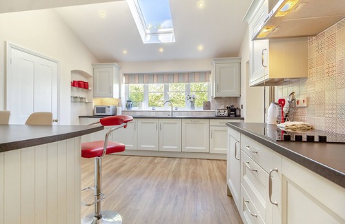 Walberswick House | Fairhaven - Five Bedroom House, Sleeps 10