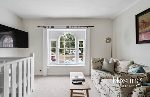 Henley-on-Thames Apartment | Fairmile Annex - Cosy 1-Bed Stay in Central Henley