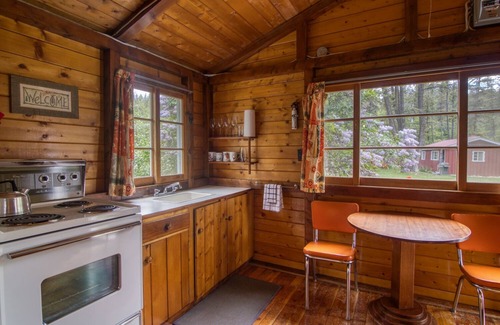 East Kootenay Hotel | Fairmont Creek Property Rentals Timbers Resort