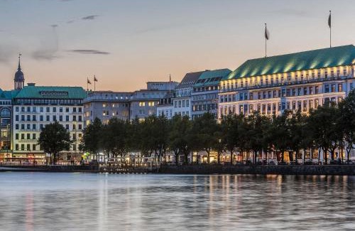 Neustadt Hotel | Fairmont Hotel Vier Jahreszeiten