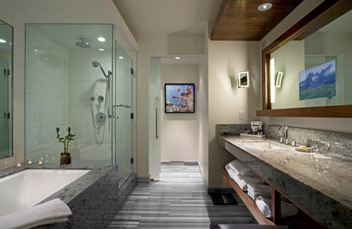 Coal Harbour Hotel | Fairmont Pacific Rim