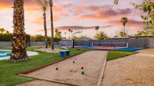 Thunderbird Desert Estates House | Fairway Oasis by AvantStay Ultimate Scottsdale Oasis