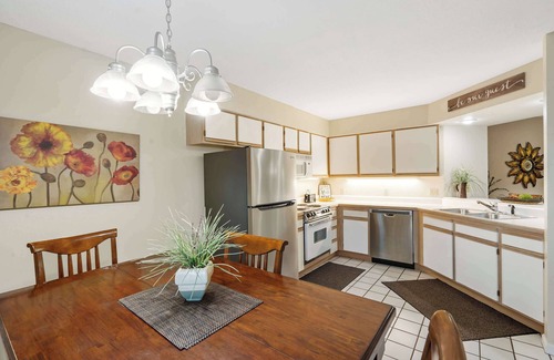 Table Rock Condo | Fairway Retreat Stay for 6