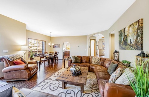 Lake Arrowhead House | Fairway Retreat