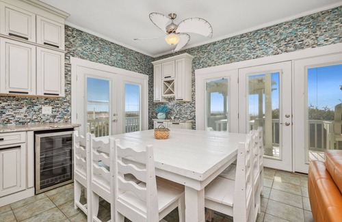 Caswell Beach House | Fairwinds: Inviting Oceanfront Home Built to Entertain