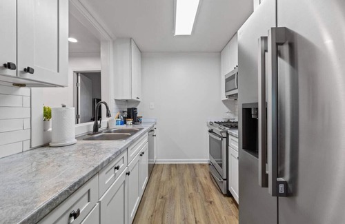 Lafayette House | Fais Do-Do House 3 Kings Arcade Fast WiFi Luxe