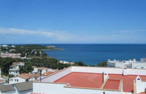 Llanca Apartment | Fake penthouse with sea views and a large terrace