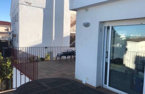 Llanca Apartment | Fake penthouse with sea views and a large terrace