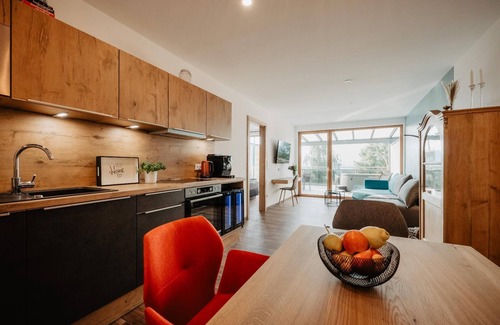 Rabenstein Apartment | Falkenstein Suite with whirlpool and sauna for 2 people