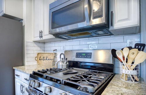 Riverside House | Fall Deal! Renovated Historic Avondale Gem~6BR