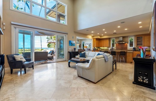 Kihei House | FALL DISCOUNTED SPECIALS - FIVE BEDROOM BEACHFRONT SOUTH MAUI HOME - MODERN!