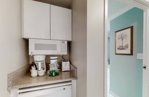 Four Mile Village Condo | FALL RATES, MAKE US AN OFFER, 1 Bedroom Studio at Tops'l Great Views!