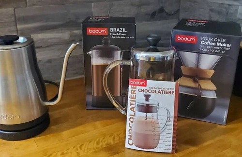 Exeter House | Fall Relaxation, National Parks, Home in the Orchards in Quaint Exeter