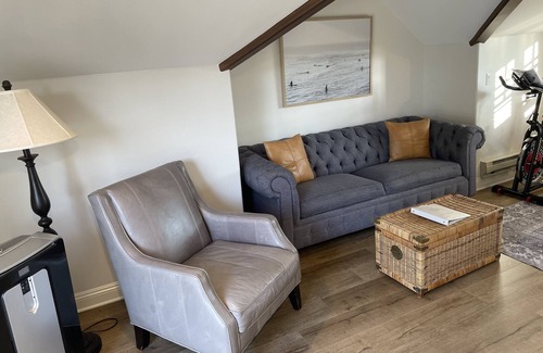 Harbor View Apartment | FALL SALE: Gorgeous 'Carriage House' Studio in Newport Beach: last minute rates!